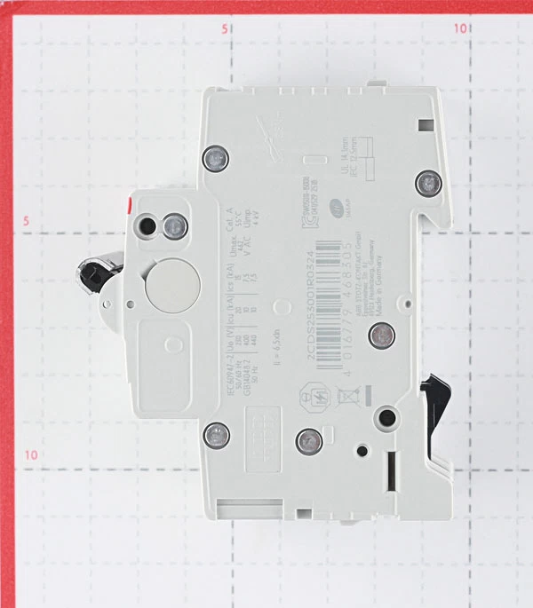 Автоматический выключатель модульный ABB S203 3P 32А тип C 6 кА 400 В (2CDS253001R0324)